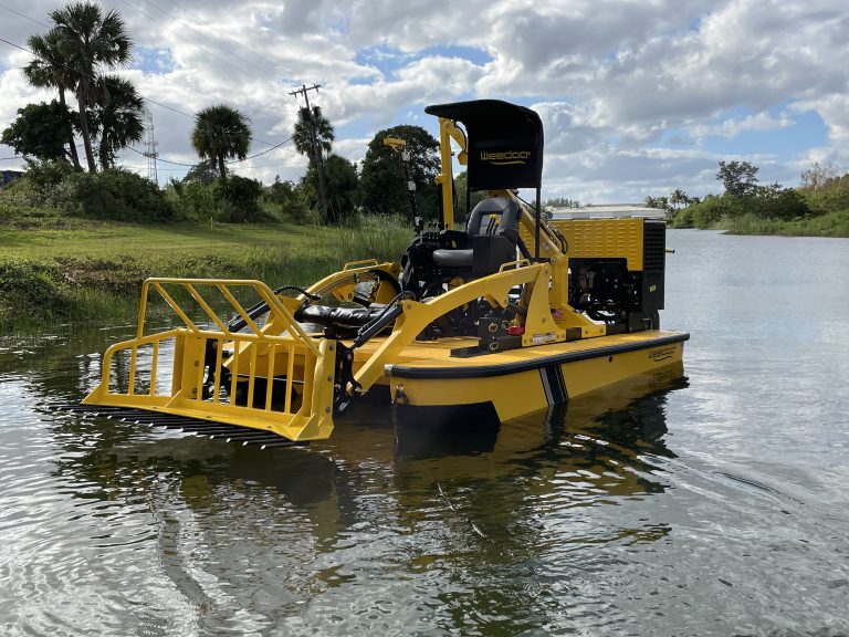 Weedoo - TC3014 boat