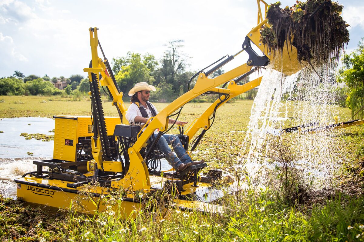 Weedoo boats - lake weed removal