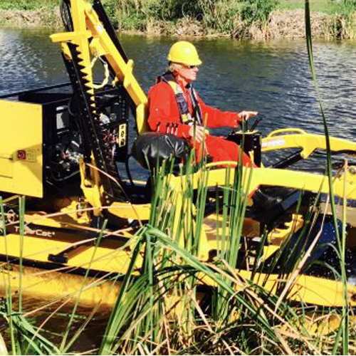Weedooboats - aquatic harvesting